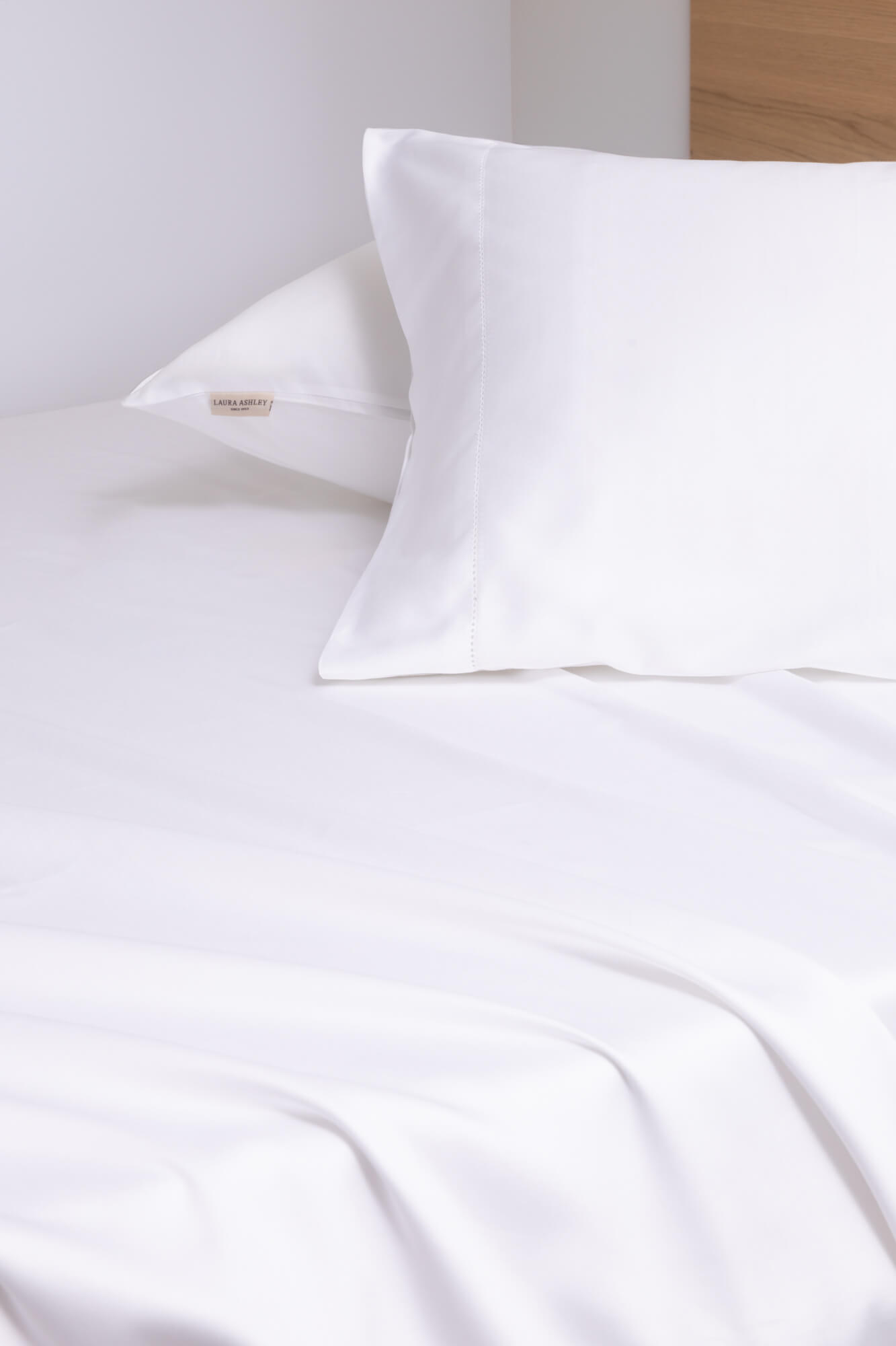 סט מצעים 100% כותנה סאטן 300 – לבן – תמונה 2